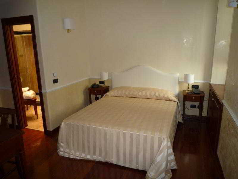 Luxury Ludovisi Rooms Рим Екстер'єр фото